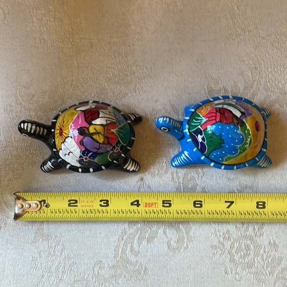 Hand-painted , signed, Mexican folk art terra cotta turtle tortoise trinket box - Picture 14 of 16